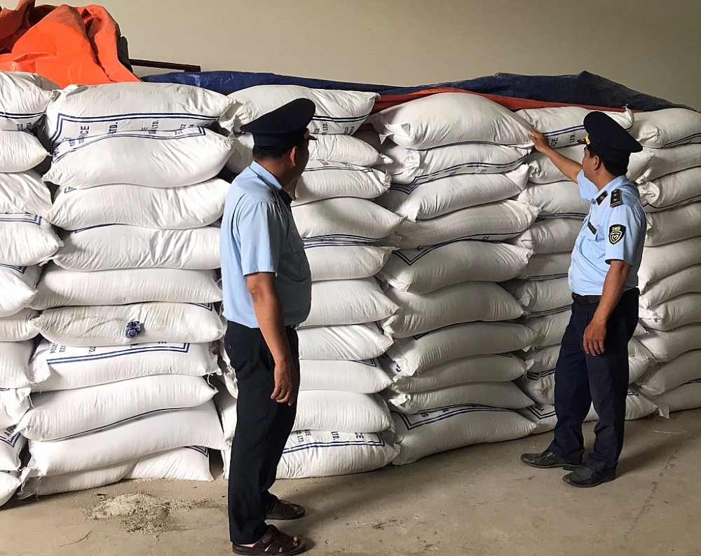 Bến Tre: Thu giữ 30 tấn gạo Ấn Độ nghi nhập lậu